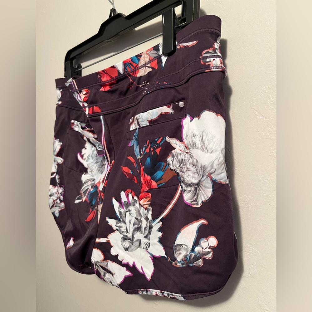 Athleta Purple Floral Women's Swim Shorts - Picture 9 of 12